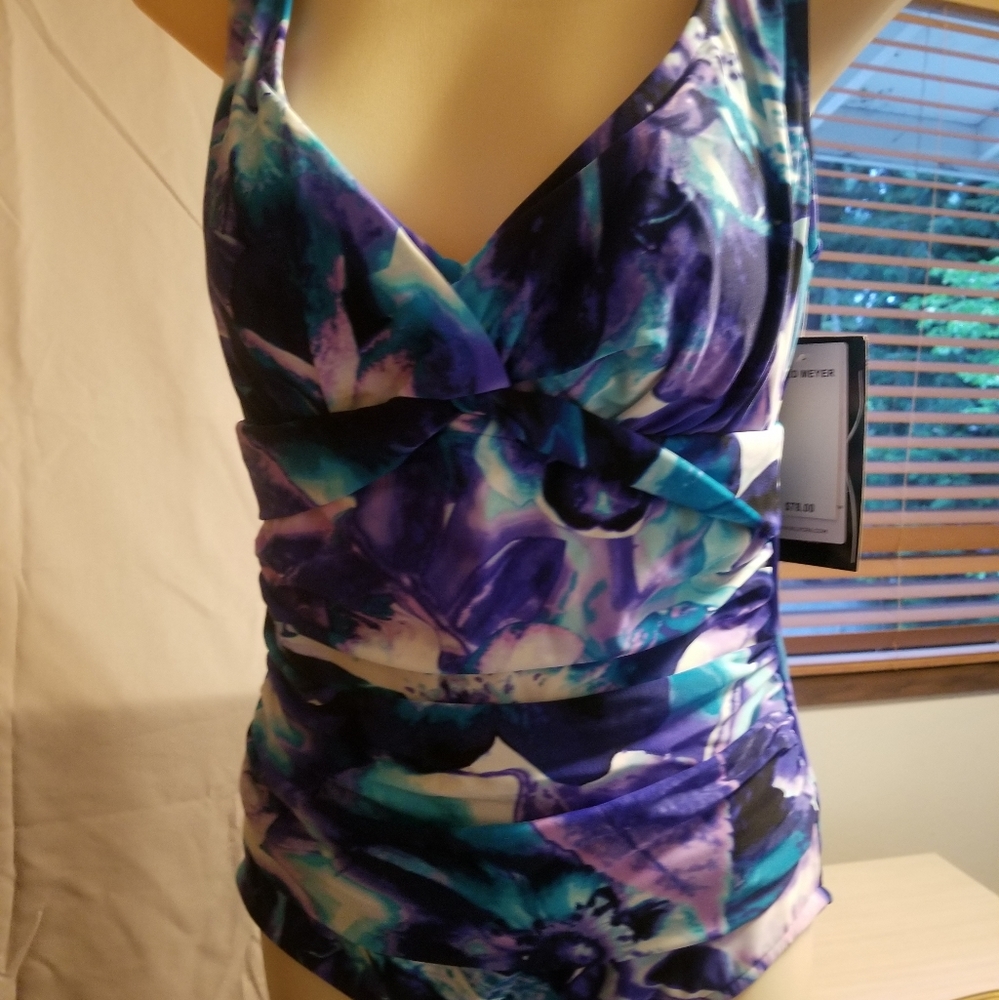 Ladies one piece swim suit, this season, lined